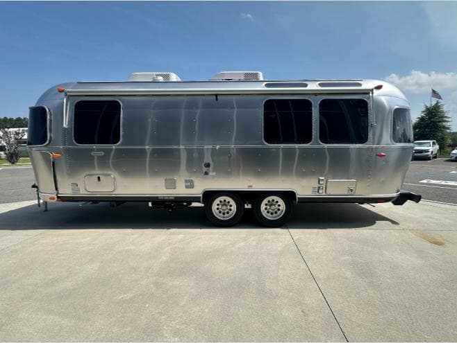2027 Airstream 2027 Airstream Globetrotter - thumbnail 8