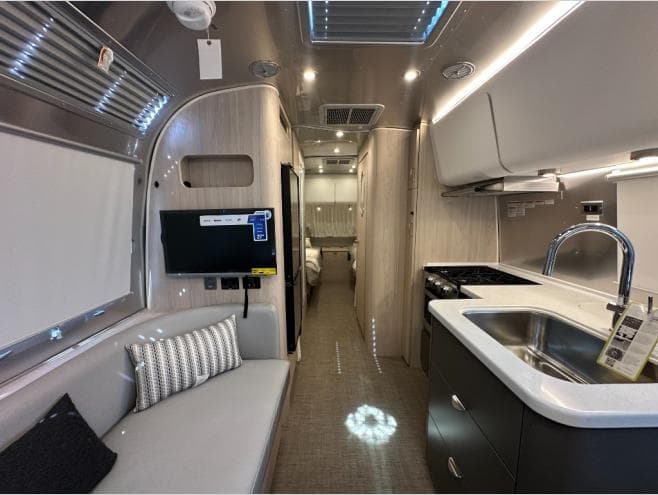 2027 Airstream 2027 Airstream Globetrotter - thumbnail 13