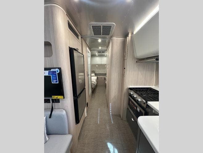 2027 Airstream 2027 Airstream Globetrotter - thumbnail 15