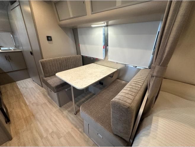 2027 Airstream 2027 Airstream Caravel - thumbnail 13