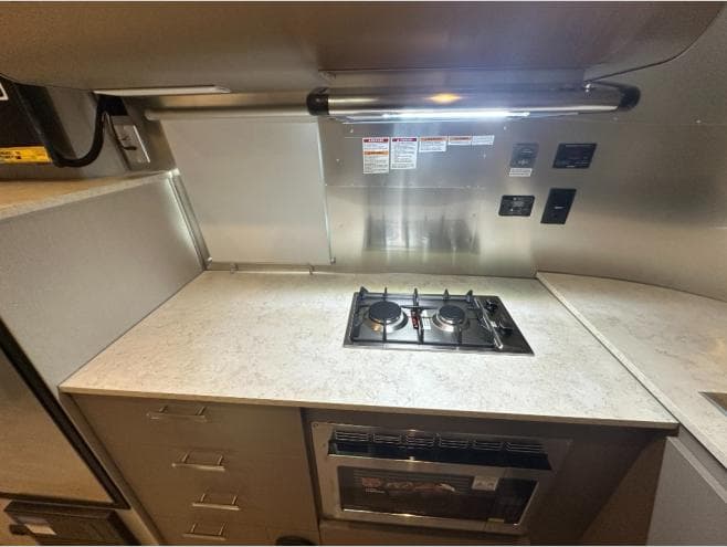 2027 Airstream 2027 Airstream Caravel - thumbnail 18