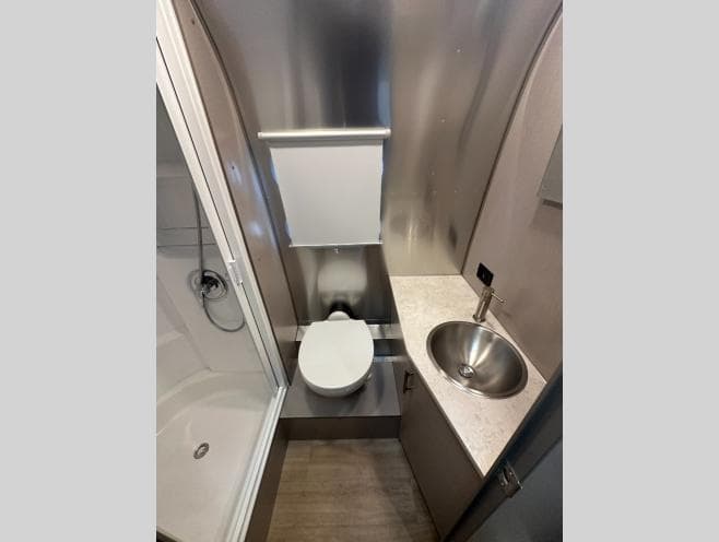 2027 Airstream 2027 Airstream Caravel - thumbnail 21