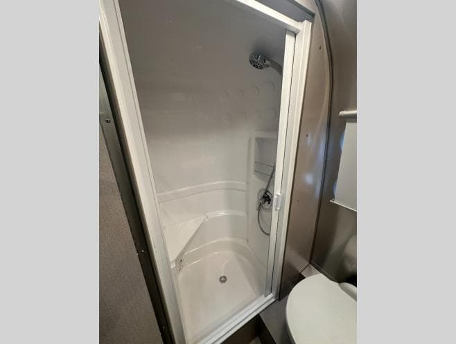 2027 Airstream 2027 Airstream Caravel - thumbnail 22