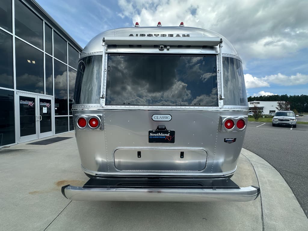 2027 Airstream 2027 Airstream Classic - thumbnail 6