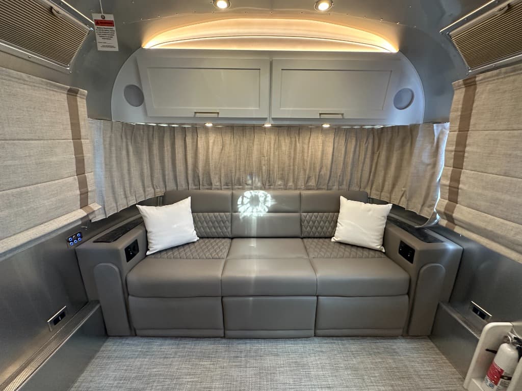 2027 Airstream 2027 Airstream Classic - thumbnail 10