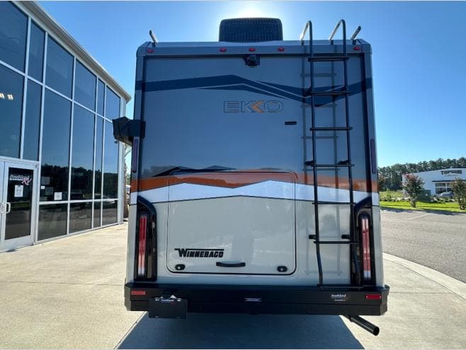 2027 Winnebago 2027 Winnebago Ekko - thumbnail 5