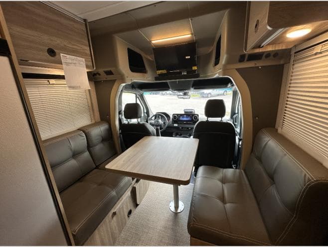 2027 Winnebago 2027 Winnebago Ekko - thumbnail 8