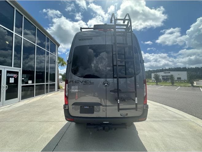 2027 Winnebago 2027 Winnebago Revel Sport - thumbnail 5