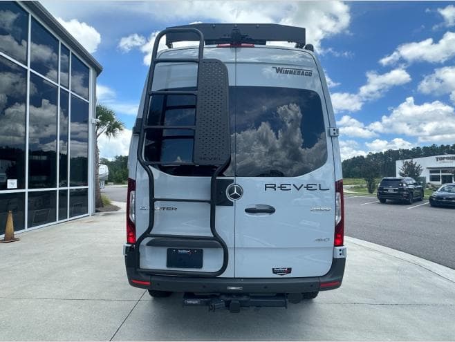 2027 Winnebago 2027 Winnebago Revel - thumbnail 4