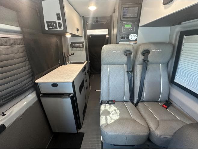 2027 Winnebago 2027 Winnebago Revel - thumbnail 11