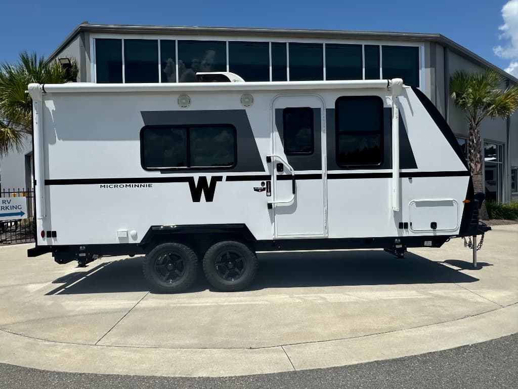 2027 Winnebago 2027 Winnebago Micro Minnie - thumbnail 3