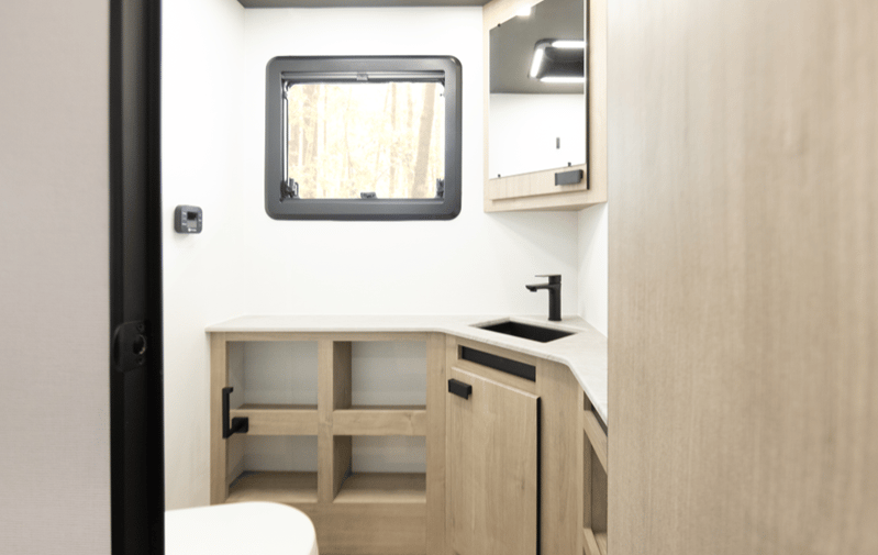 2027 Grand Design 2027 Grand Design Lineage Series E - thumbnail 5