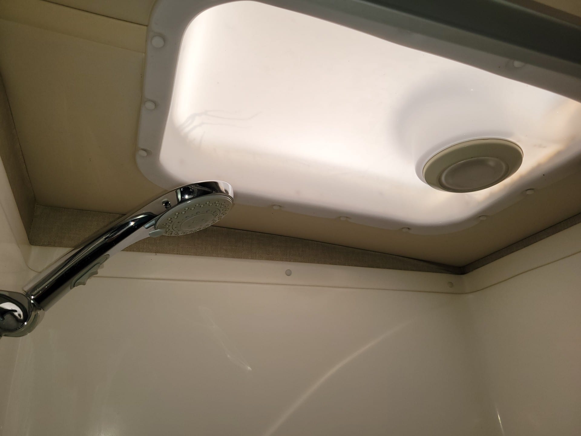 2016 Winnebago 2016 Winnebago Forza - thumbnail 46