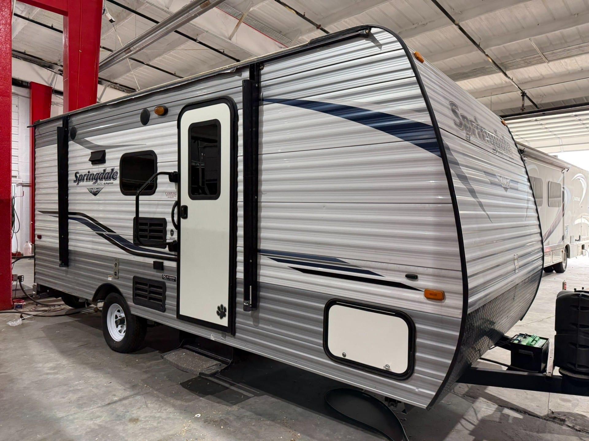 2019 Keystone 2019 Keystone Springdale Mini - image 1