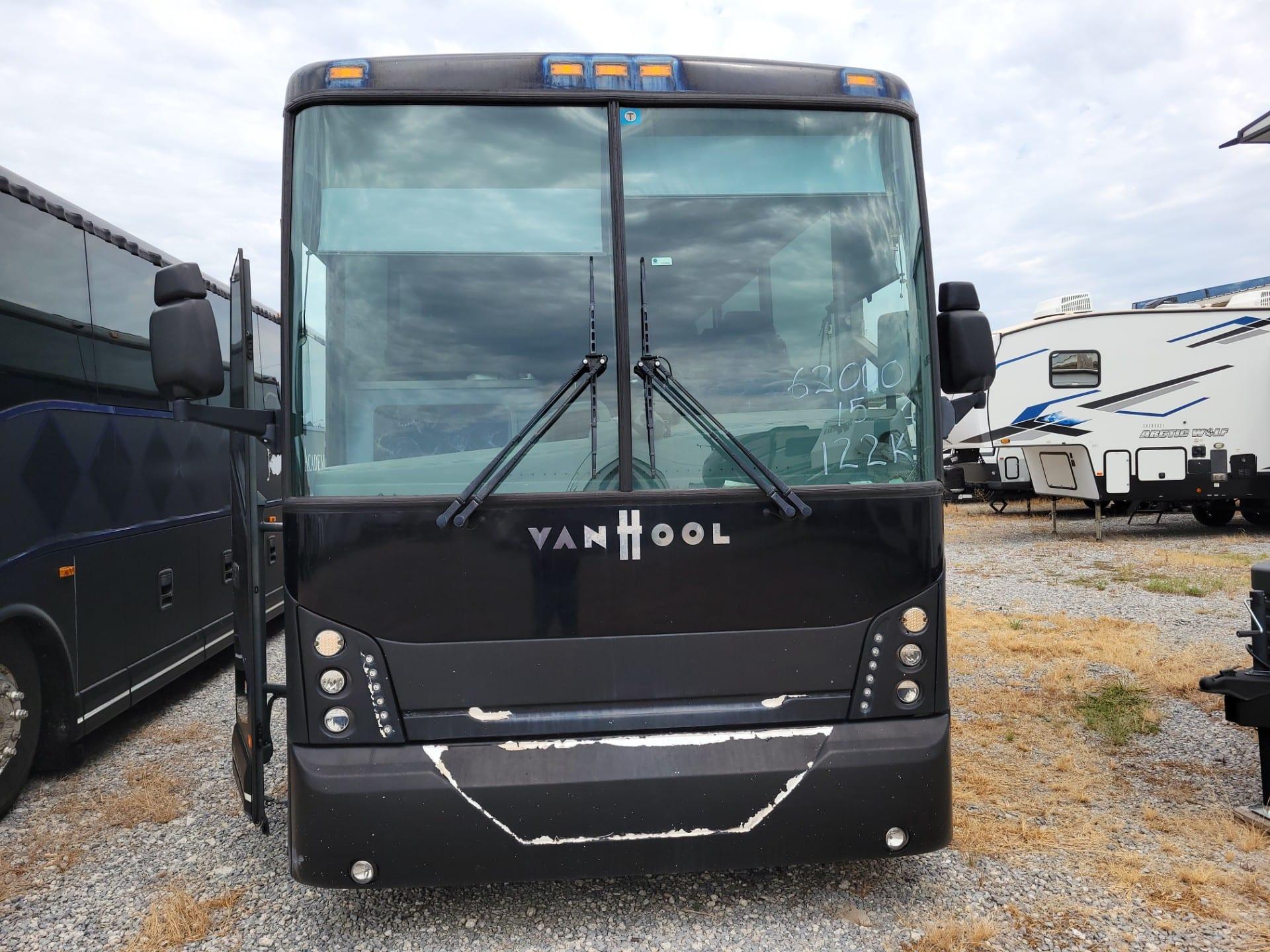 2015 VAN HOOL COMMUTER COACH