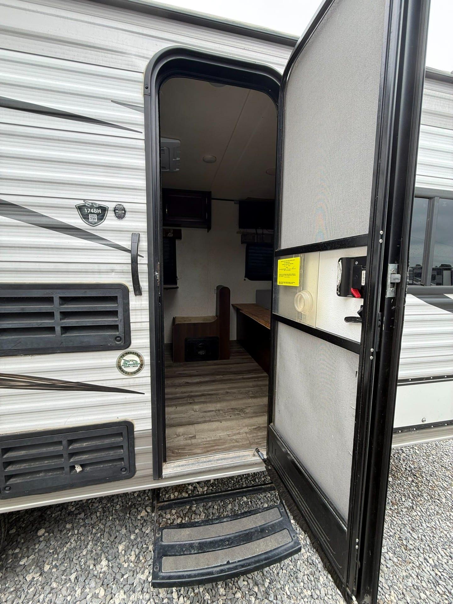 2018 Jayco 2018 Jayco Jay Flight SLX - thumbnail 3