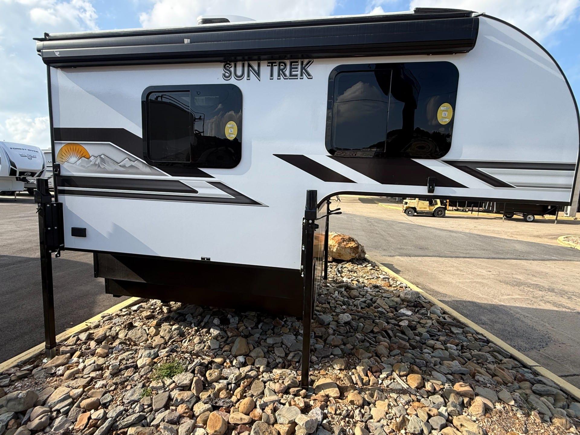 2026 Sunset Park RV Manufacturing Sun Trek 700