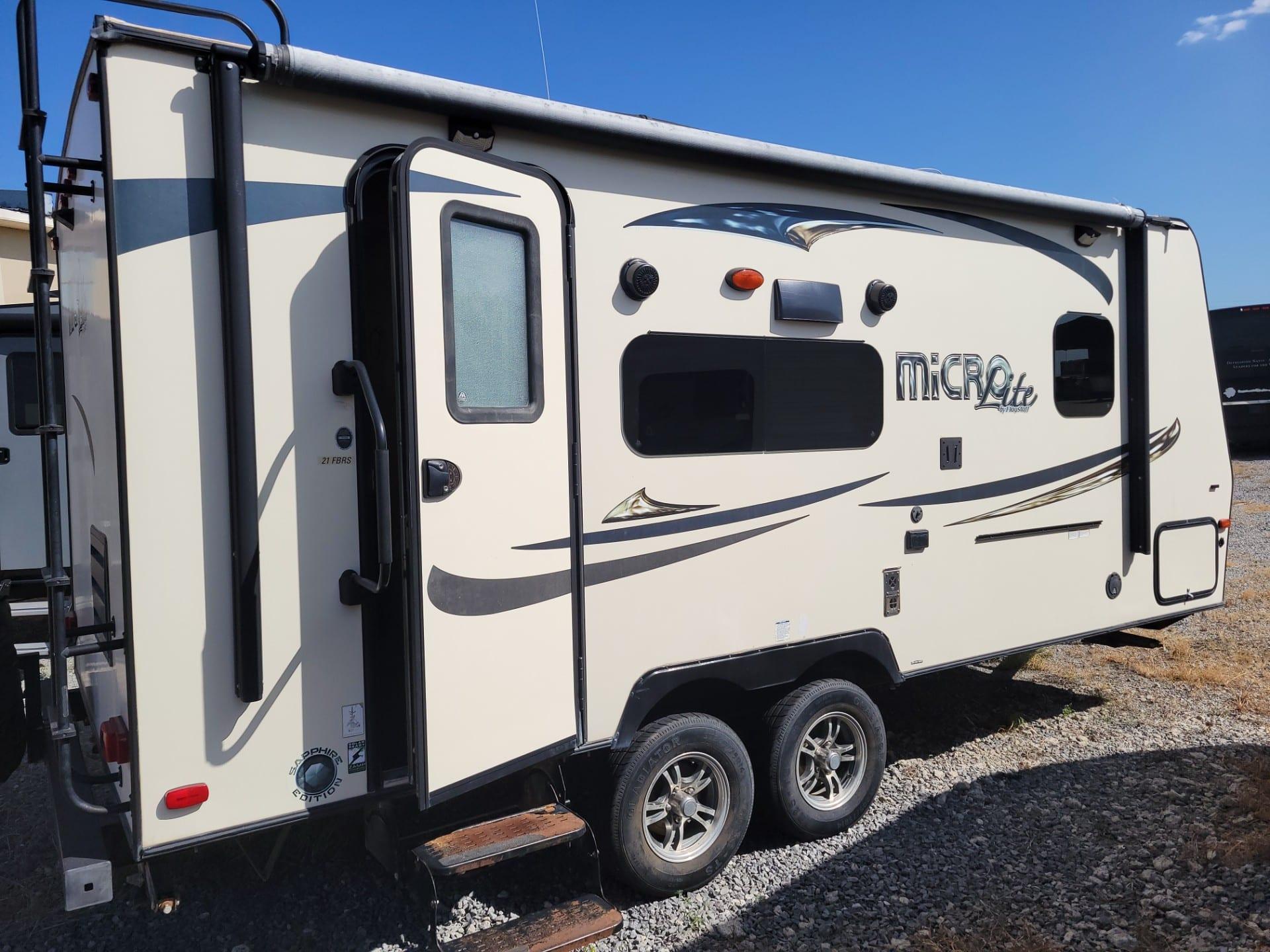2016 Forest River 2016 Forest River Flagstaff Micro Lite - thumbnail 3