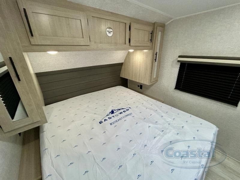 2026 East To West 2026 East To West Della Terra - thumbnail 26