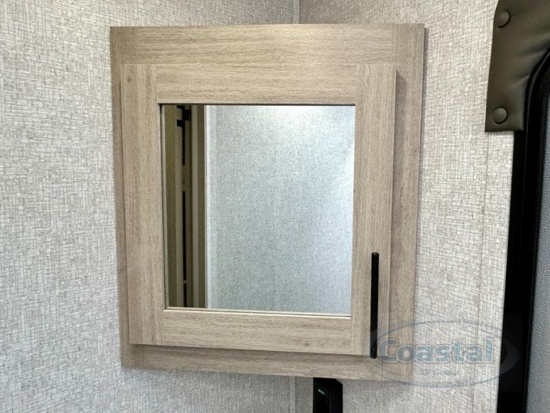 2026 East To West 2026 East To West Della Terra - thumbnail 30