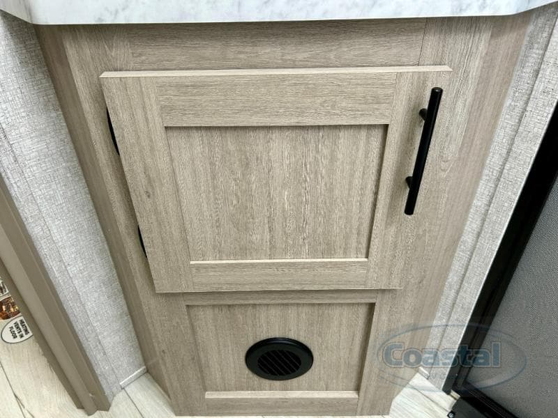 2026 East To West 2026 East To West Della Terra - thumbnail 32