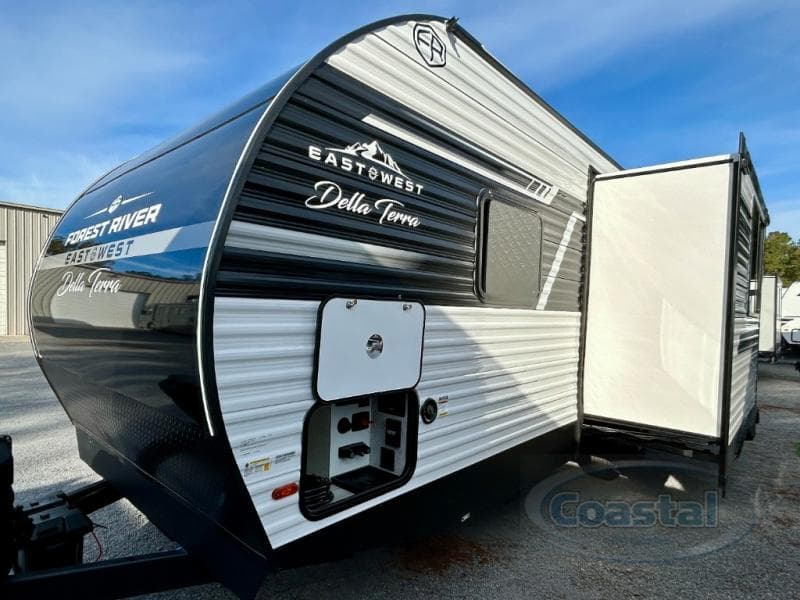 2026 East To West 2026 East To West Della Terra - thumbnail 38