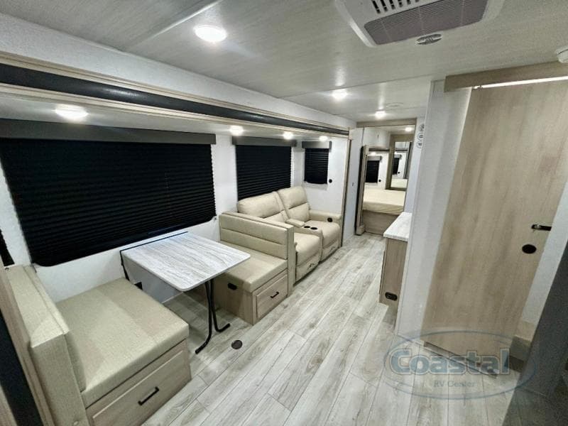 2026 East To West 2026 East To West Della Terra - thumbnail 4