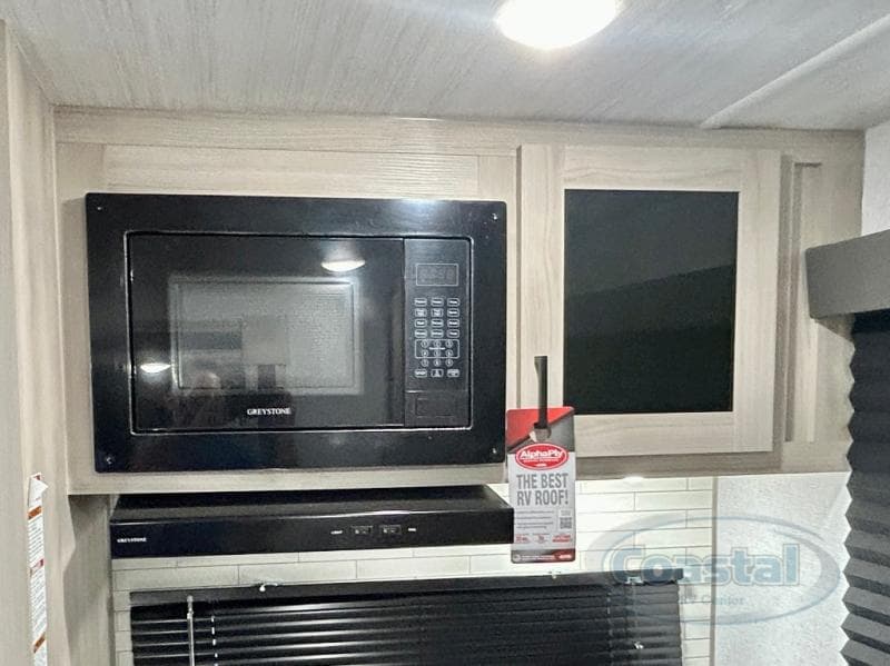 2026 East To West 2026 East To West Della Terra - thumbnail 10