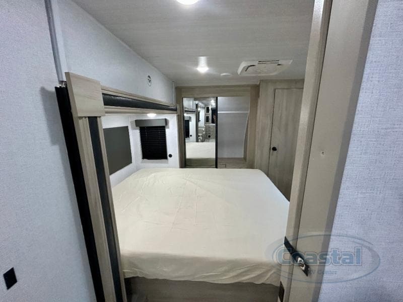 2026 East To West 2026 East To West Della Terra - thumbnail 19