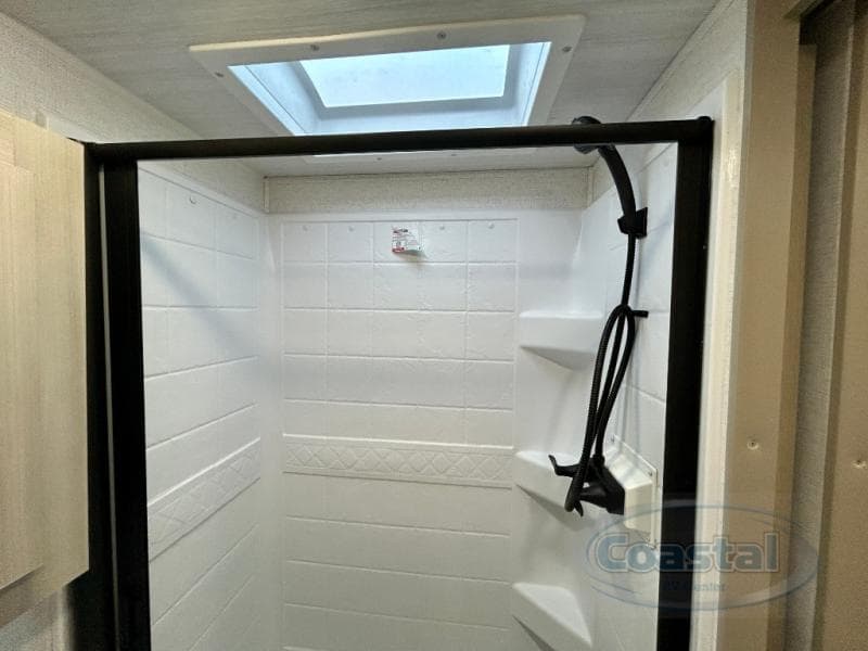 2026 East To West 2026 East To West Della Terra - thumbnail 28