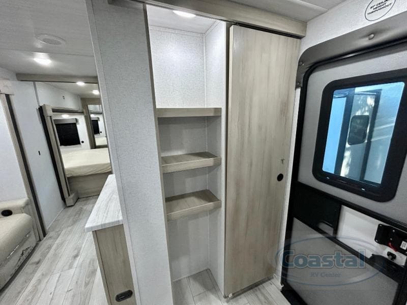 2026 East To West 2026 East To West Della Terra - thumbnail 30