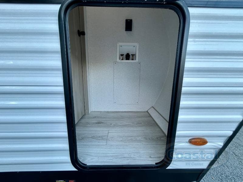 2026 East To West 2026 East To West Della Terra - thumbnail 32