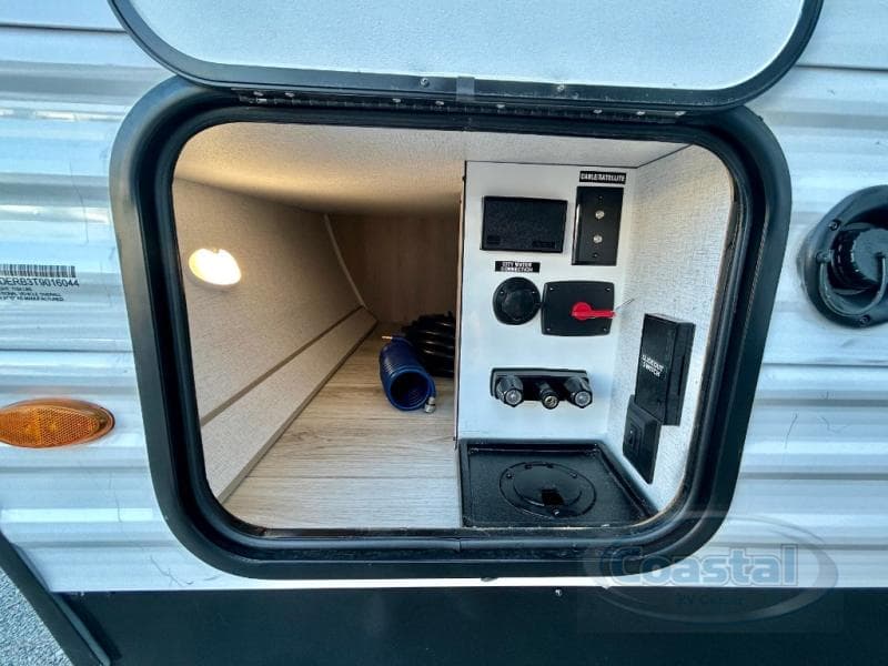 2026 East To West 2026 East To West Della Terra - thumbnail 33