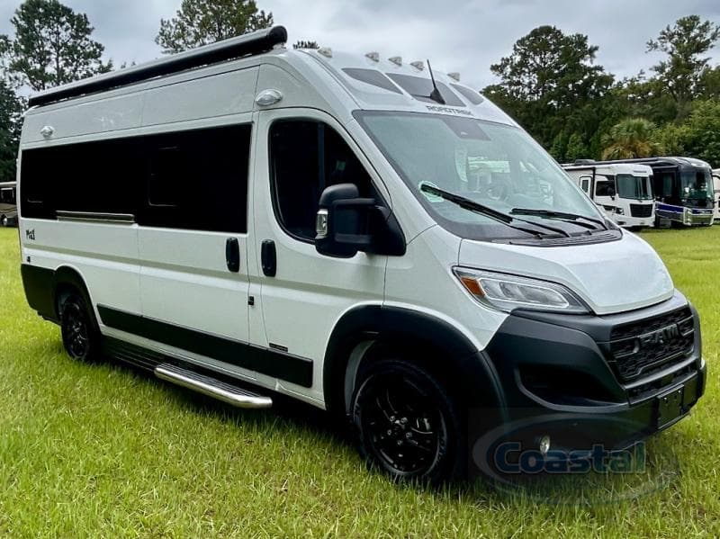 2025 Roadtrek Play Base