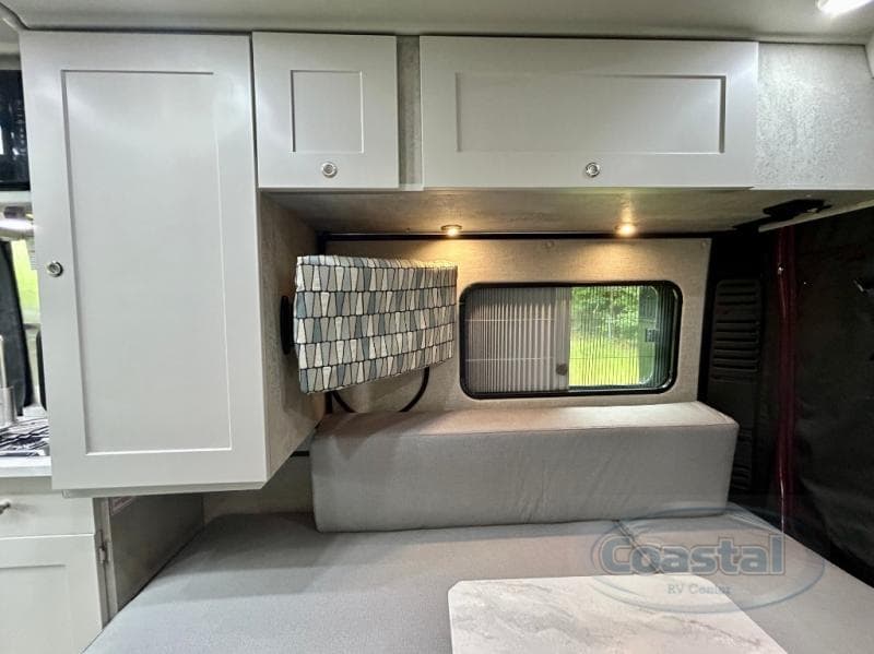 2025 Roadtrek 2025 Roadtrek Play - thumbnail 11