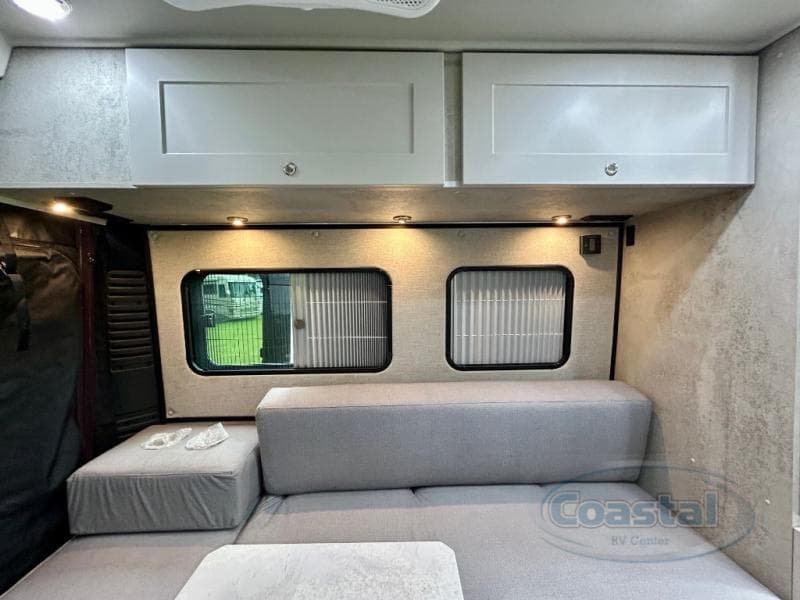 2025 Roadtrek 2025 Roadtrek Play - thumbnail 12