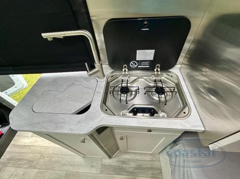 2025 Roadtrek 2025 Roadtrek Play - thumbnail 14