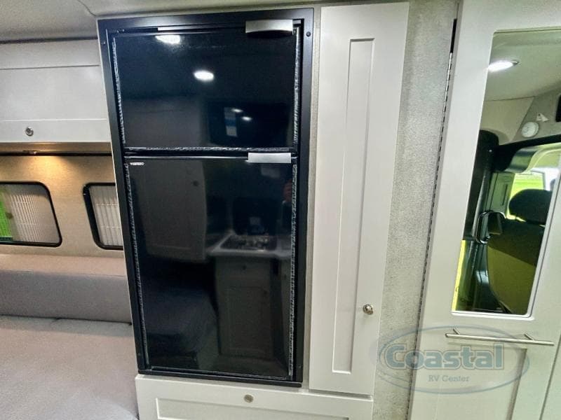 2025 Roadtrek 2025 Roadtrek Play - thumbnail 16