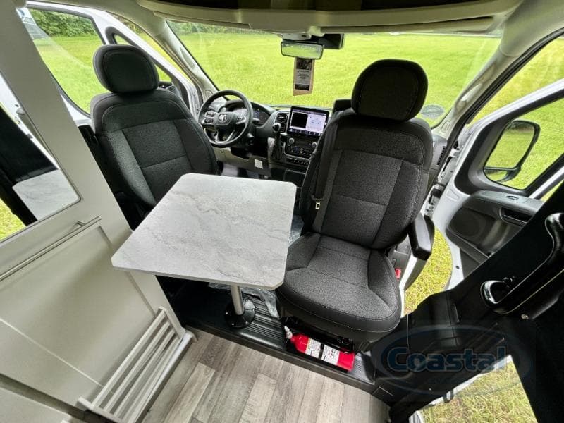 2025 Roadtrek 2025 Roadtrek Play - thumbnail 19