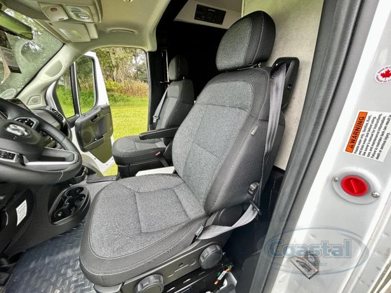 2025 Roadtrek 2025 Roadtrek Play - thumbnail 20