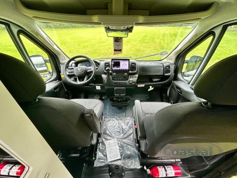 2025 Roadtrek 2025 Roadtrek Play - thumbnail 26