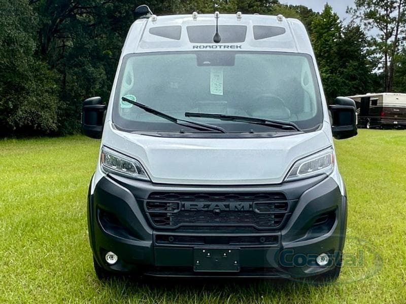 2025 Roadtrek 2025 Roadtrek Play - thumbnail 35