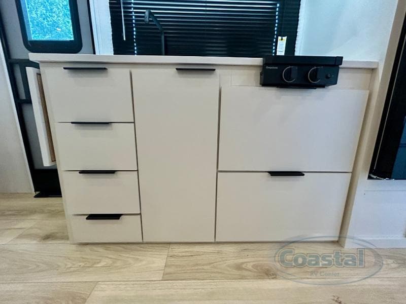 2026 Winnebago 2026 Winnebago Micro Minnie - thumbnail 8