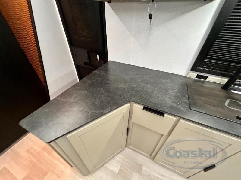 2026 Keystone 2026 Keystone Walkabout - thumbnail 11