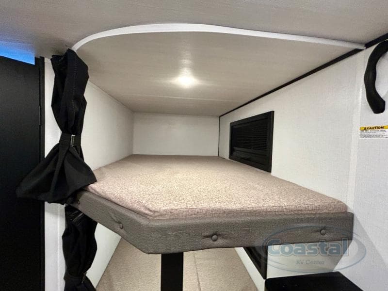 2026 Keystone 2026 Keystone Walkabout - thumbnail 22