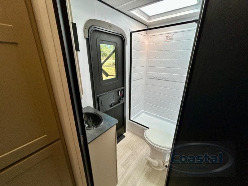 2026 Keystone 2026 Keystone Walkabout - thumbnail 29