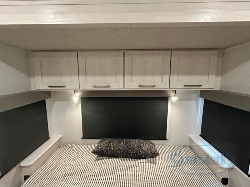 2026 Forest River 2026 Forest River Grand Surveyor - thumbnail 31