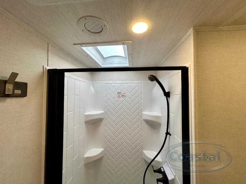 2026 Forest River 2026 Forest River Grand Surveyor - thumbnail 39