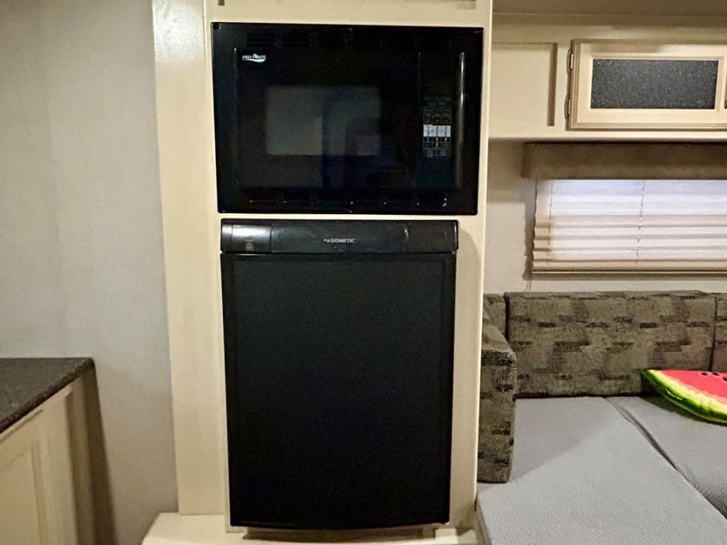 2018 Winnebago 2018 Winnebago Minnie Drop - thumbnail 13