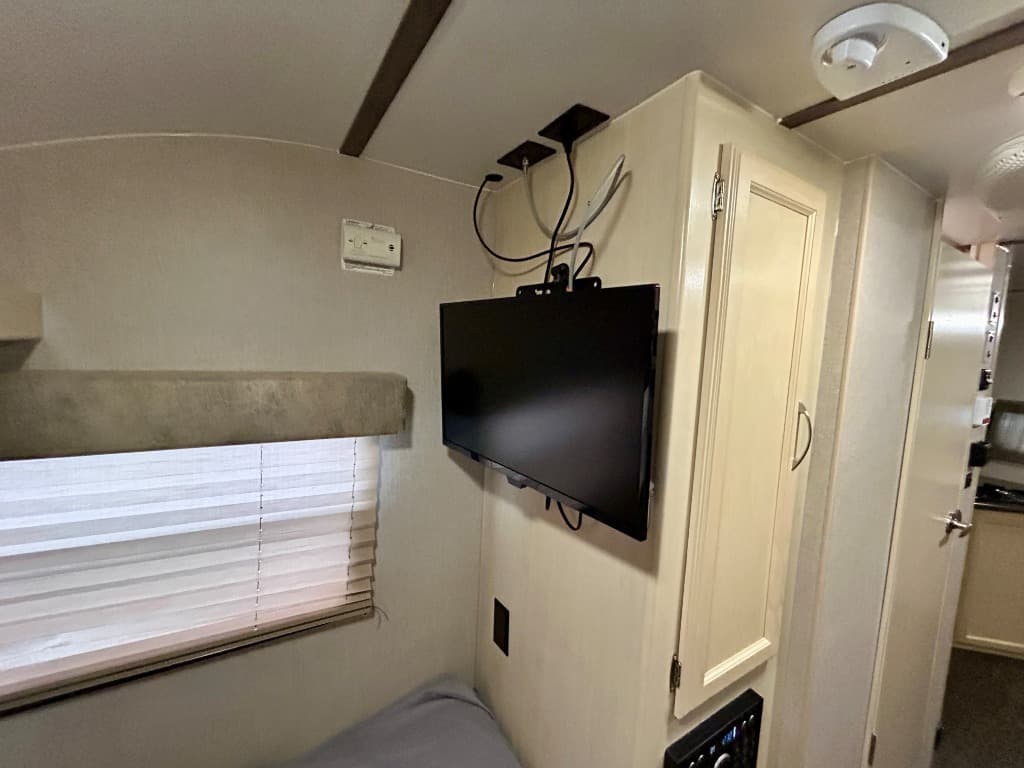 2018 Winnebago 2018 Winnebago Minnie Drop - thumbnail 16